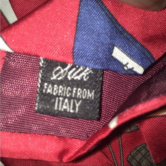 Richard L Torrey Originals Men's Benchwarmer Tie Red 100% Silk Funny Golf Theme - Picture 4 of 4